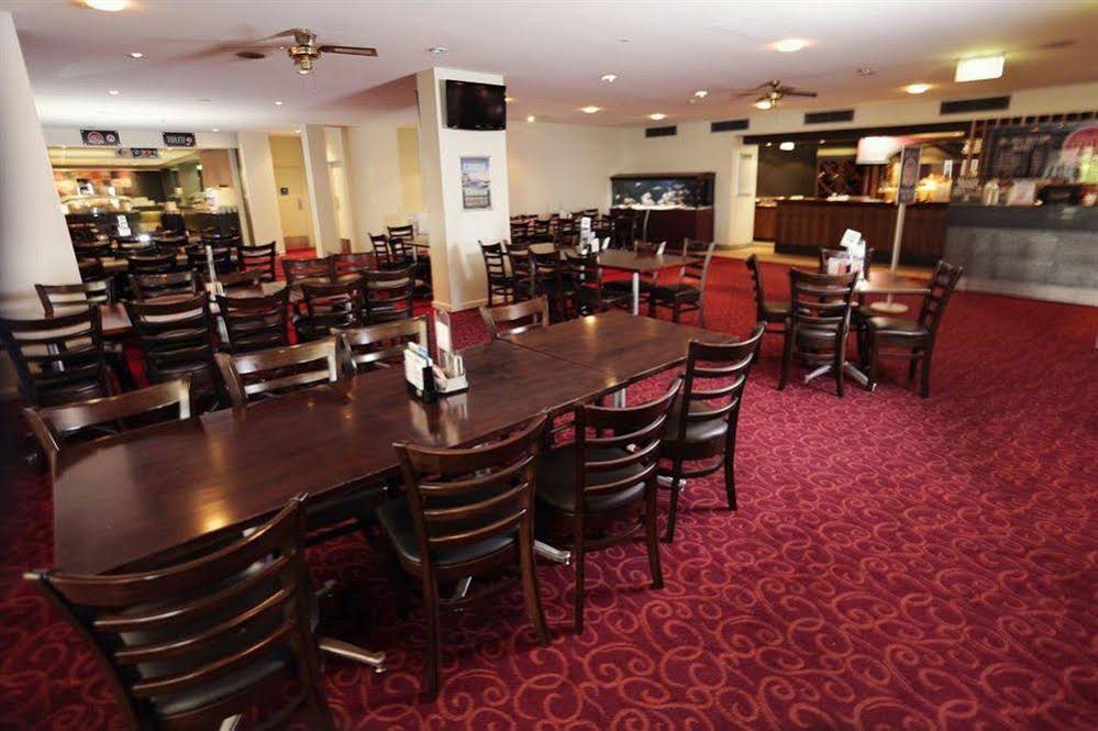 Nightcap at Springwood Hotel