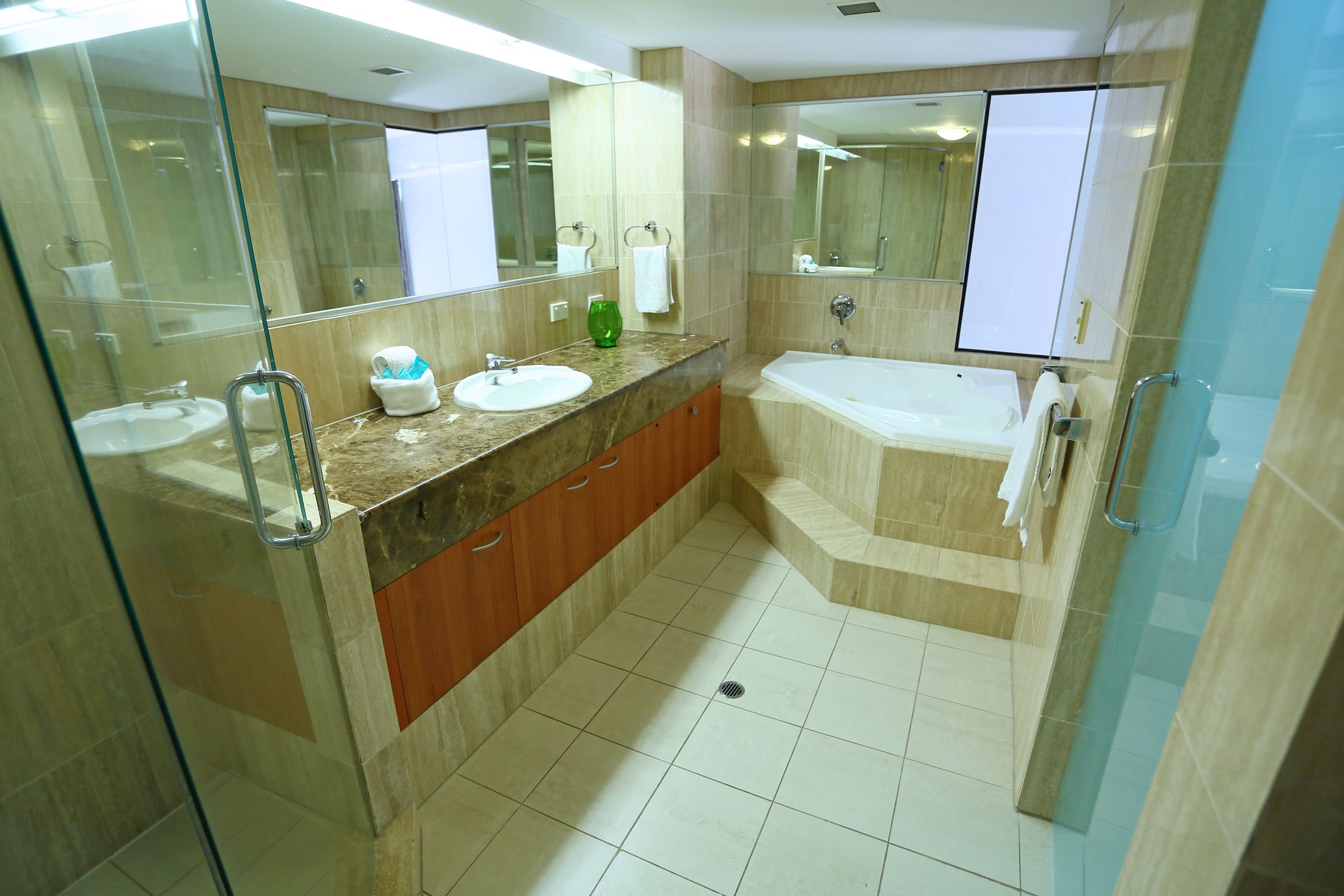 Neptune Resort Broadbeach