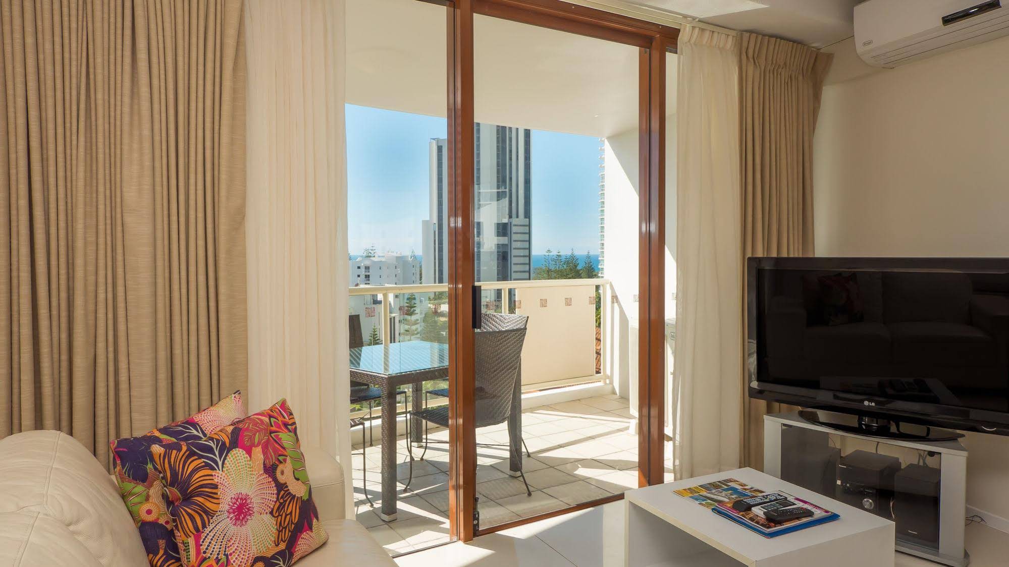 Broadbeach Savannah