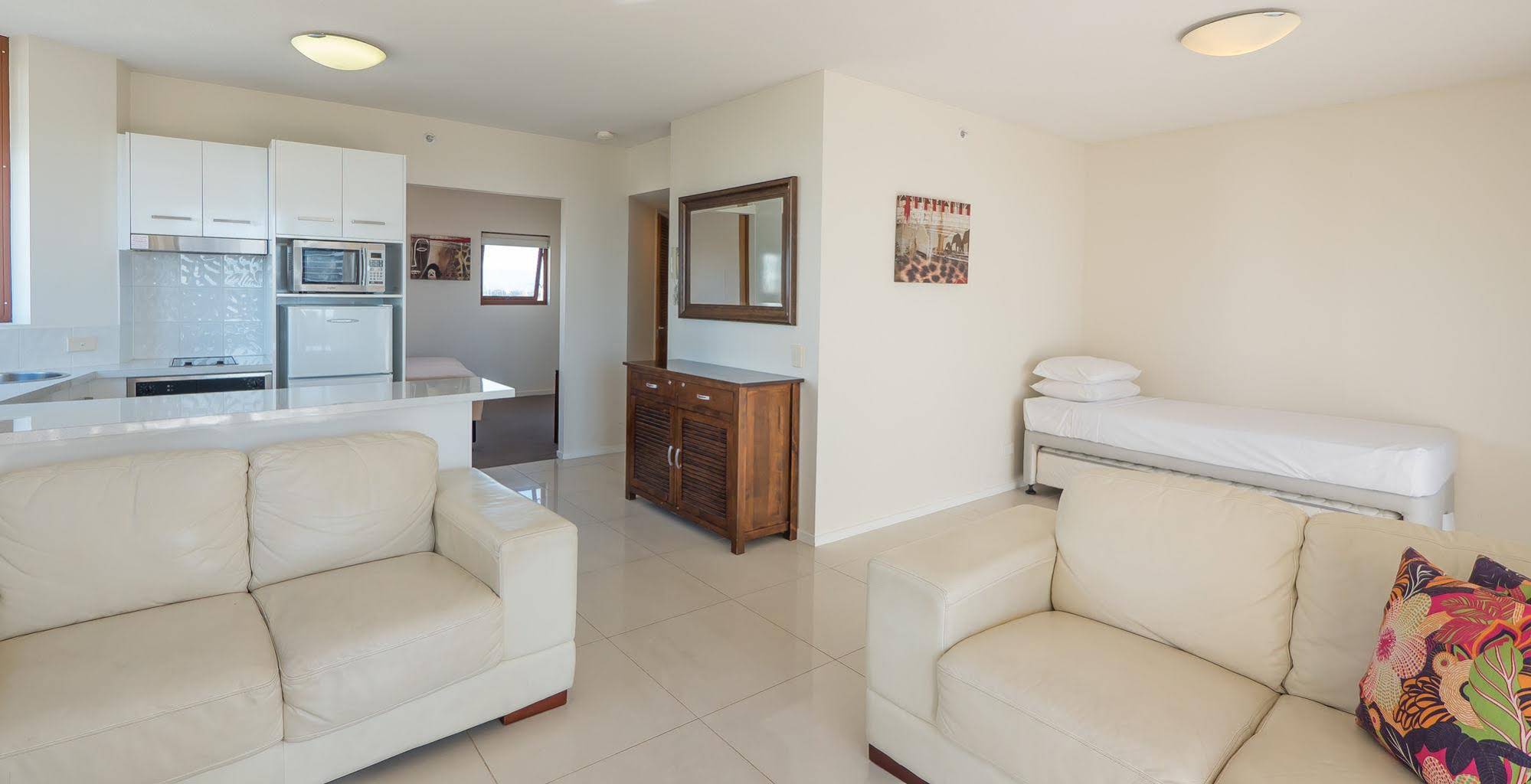 Broadbeach Savannah