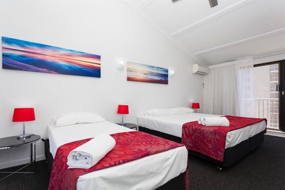 Broadbeach Travel Inn Apartments