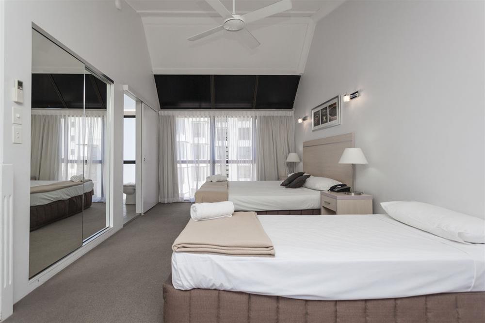 Broadbeach Travel Inn Apartments