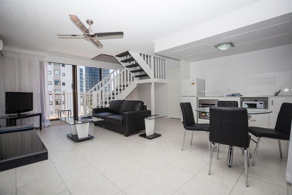Broadbeach Travel Inn Apartments