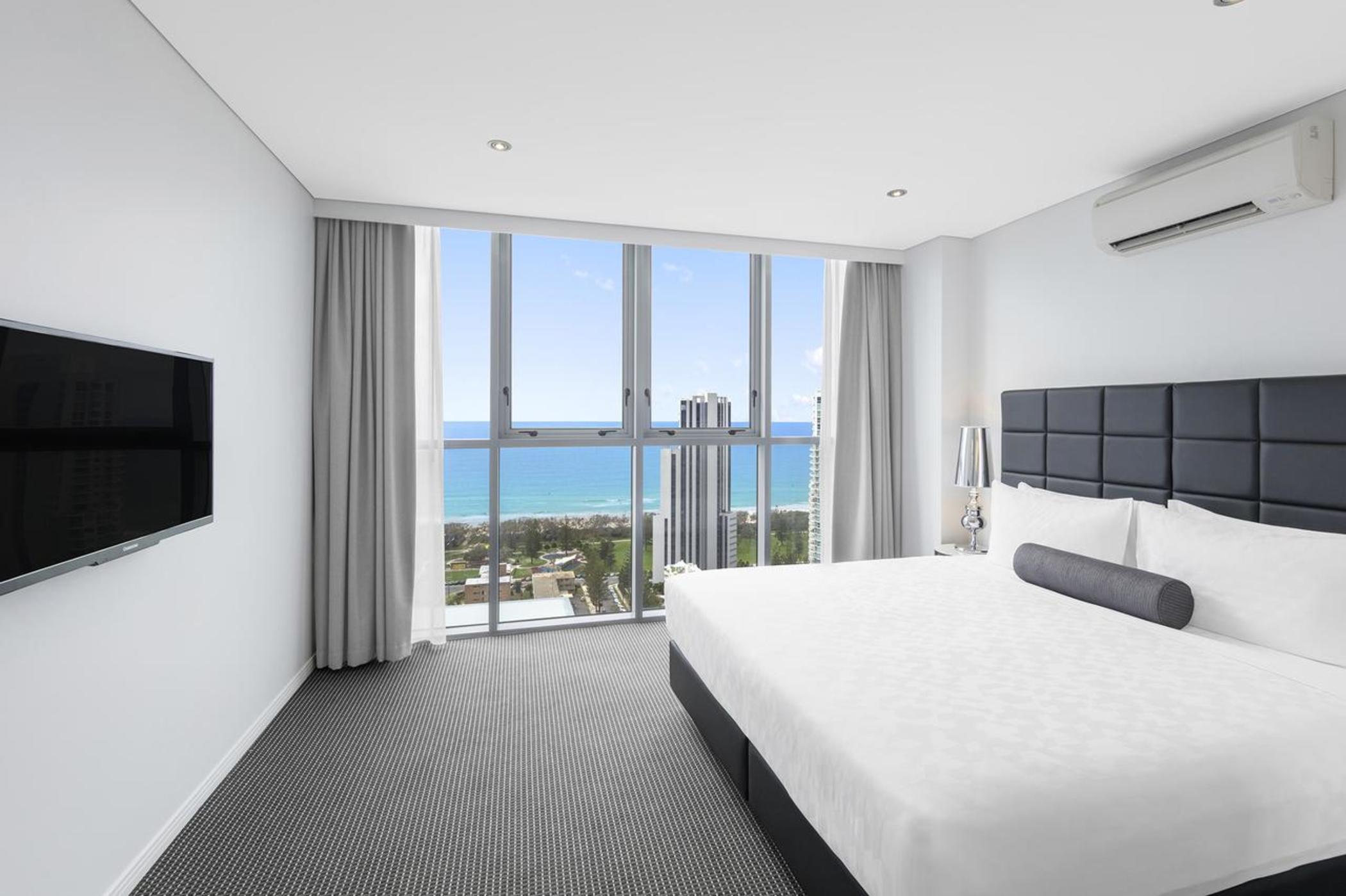 Meriton Suites Broadbeach