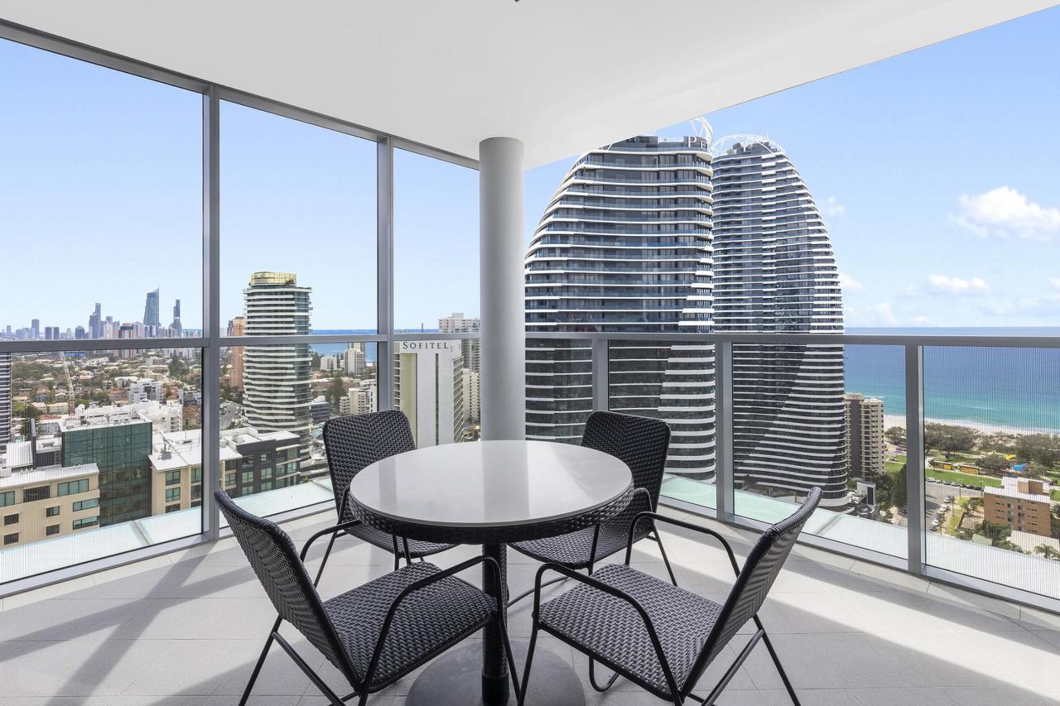 Meriton Suites Broadbeach