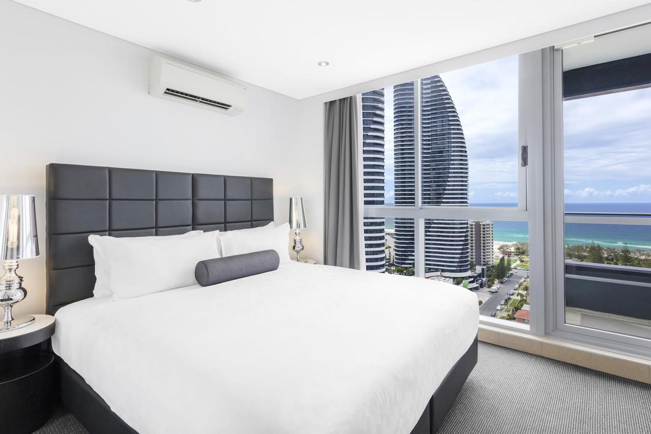 Meriton Suites Broadbeach