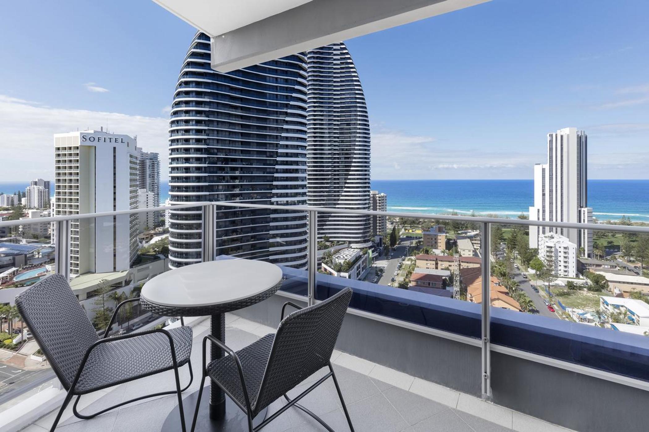 Meriton Suites Broadbeach