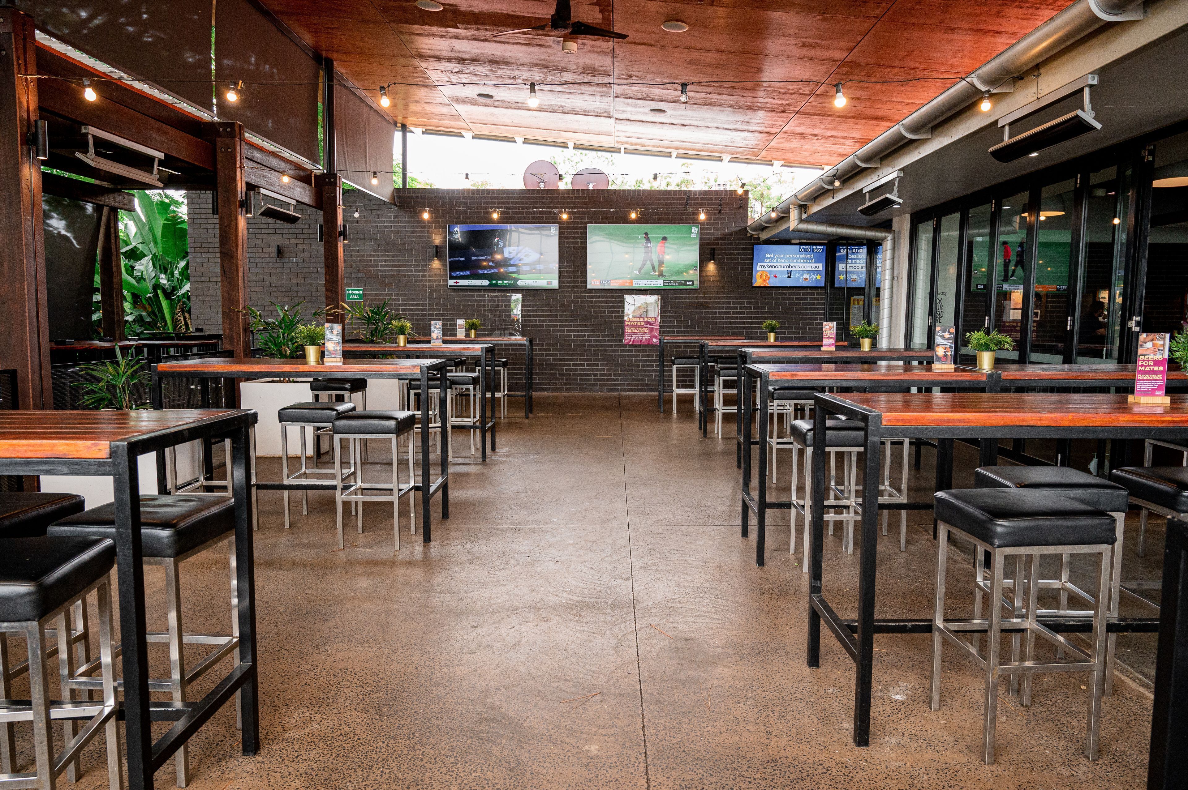 Browns Plains Hotel
