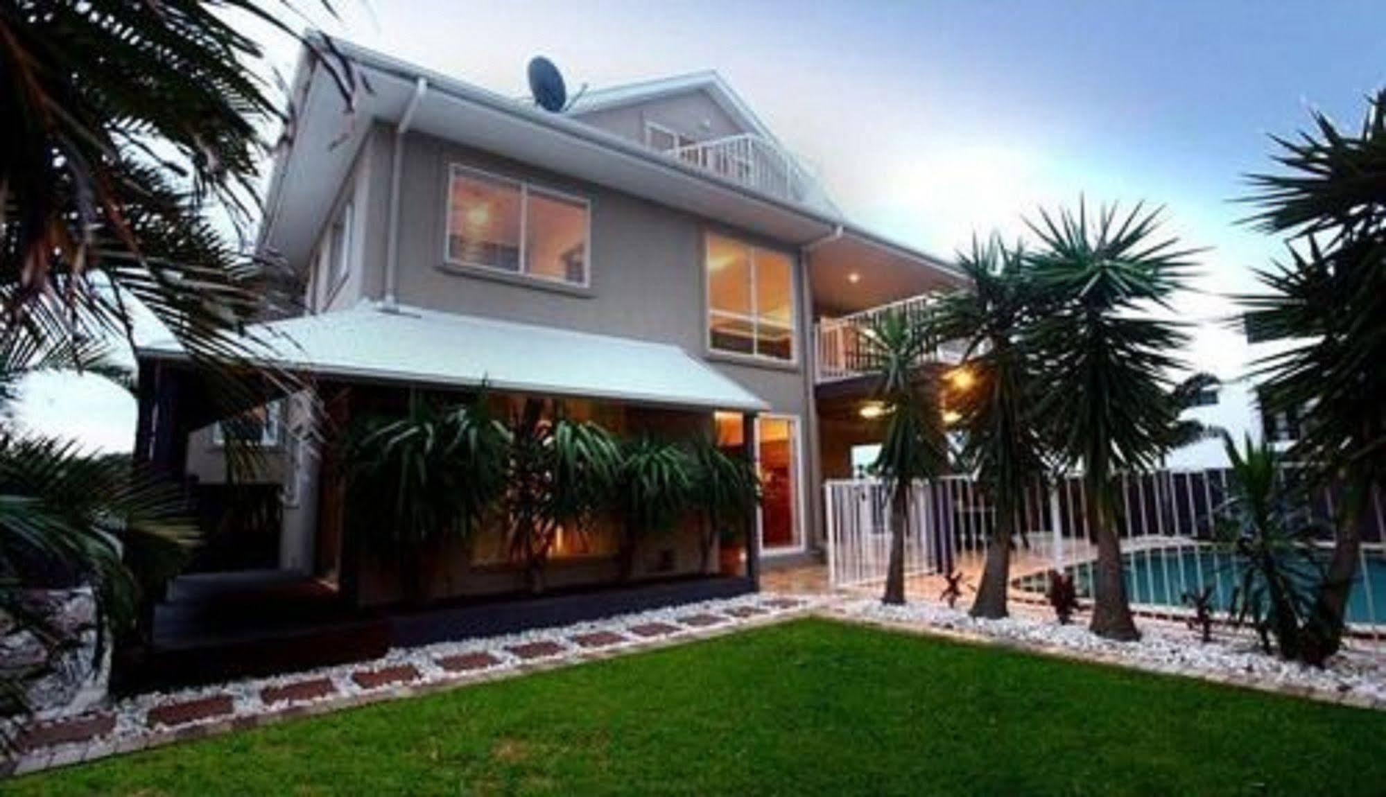 Oceanic 141 Beach House