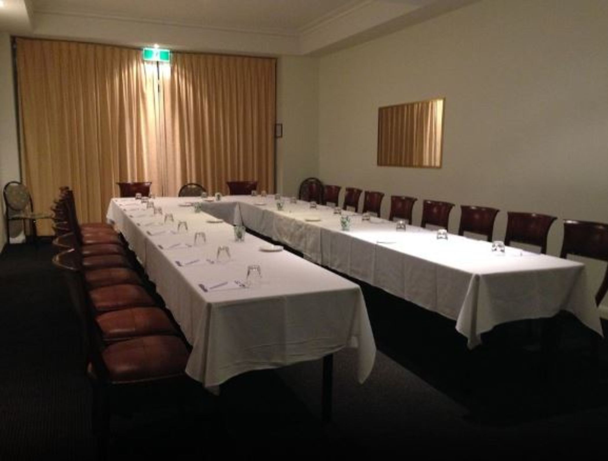 Burnett Riverside Hotel