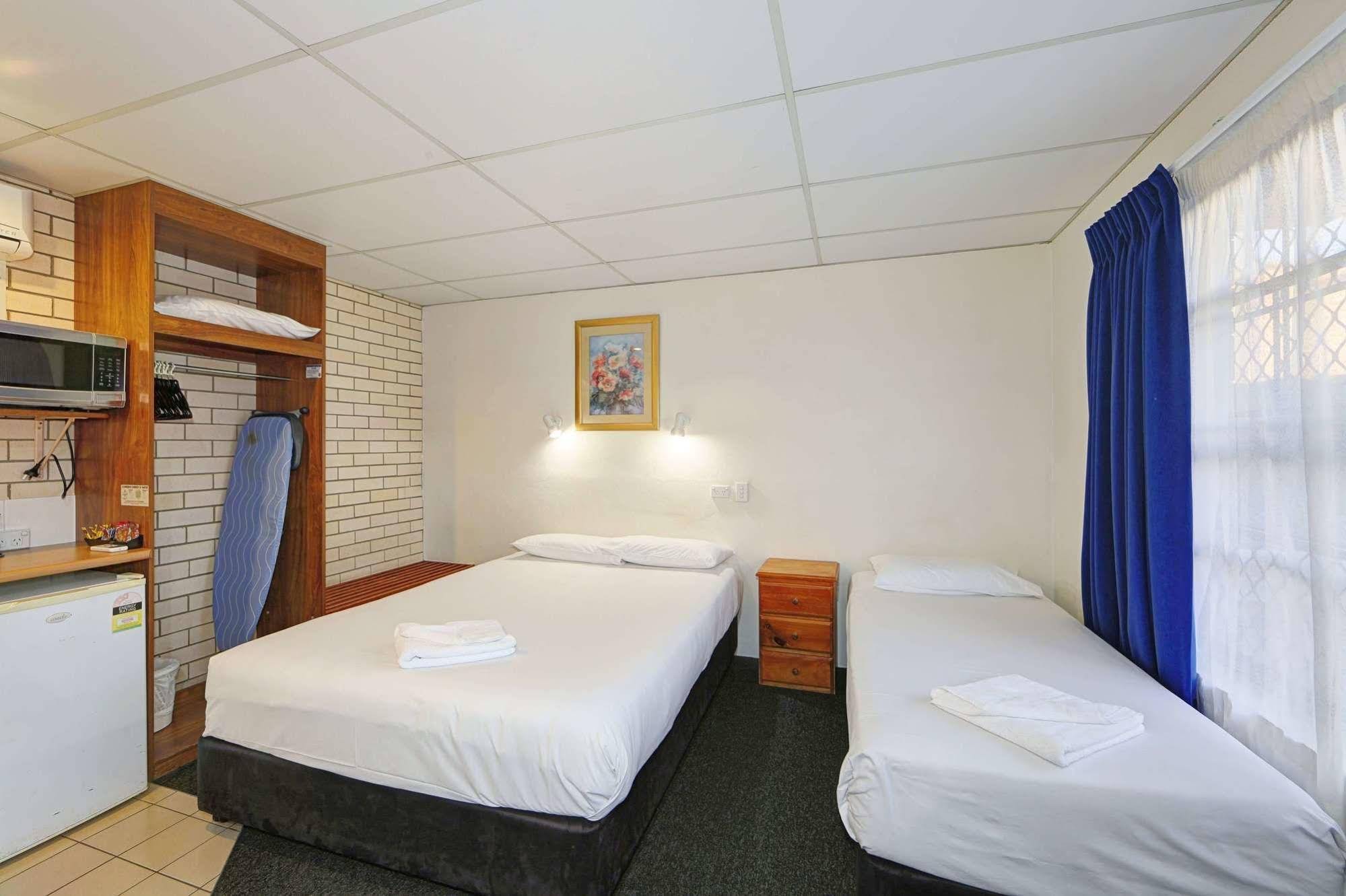 Chalet Motor Inn