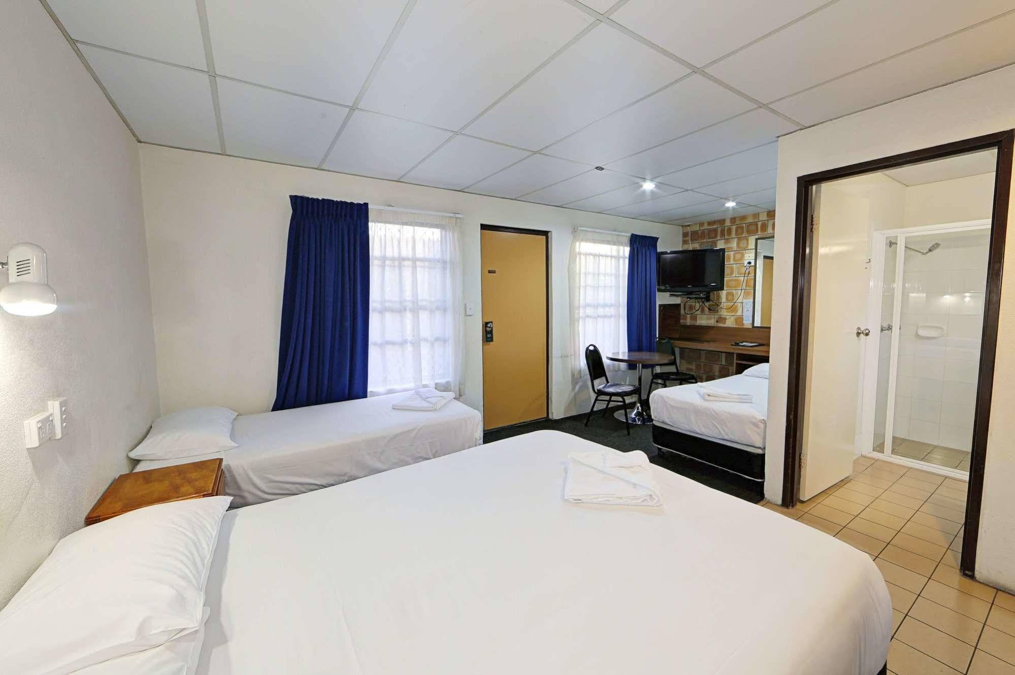 Chalet Motor Inn