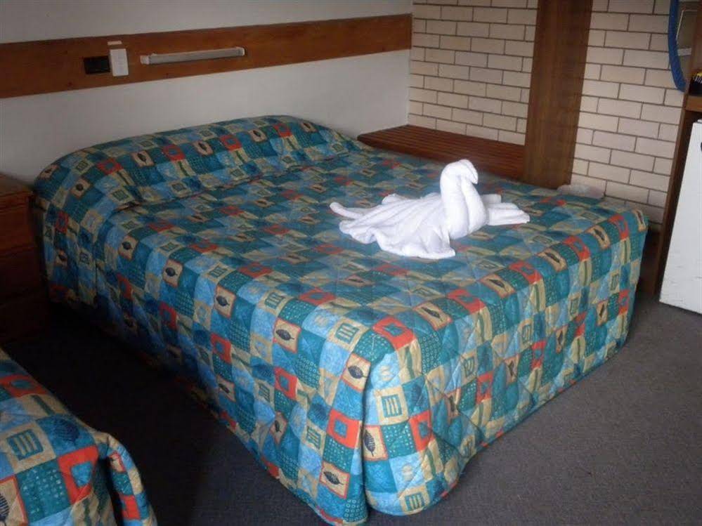 Chalet Motor Inn