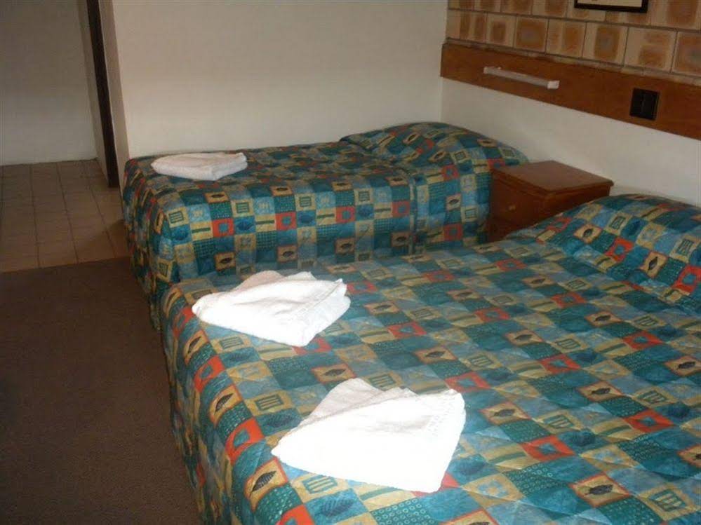 Chalet Motor Inn