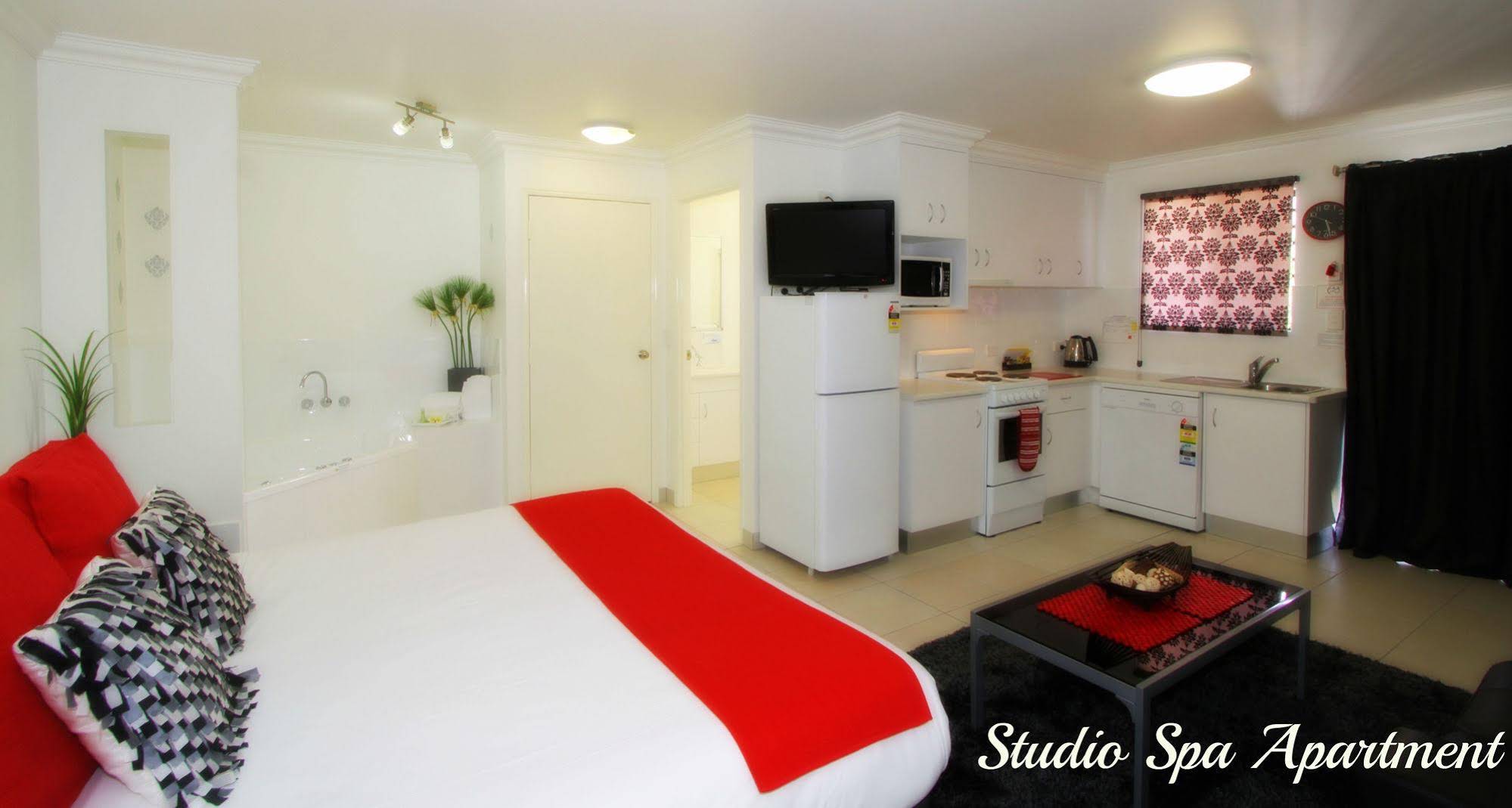 Charm City Motel