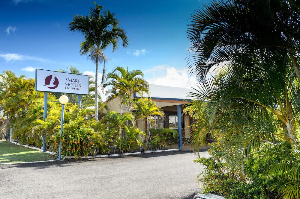 Smart Motels Bert Hinkler