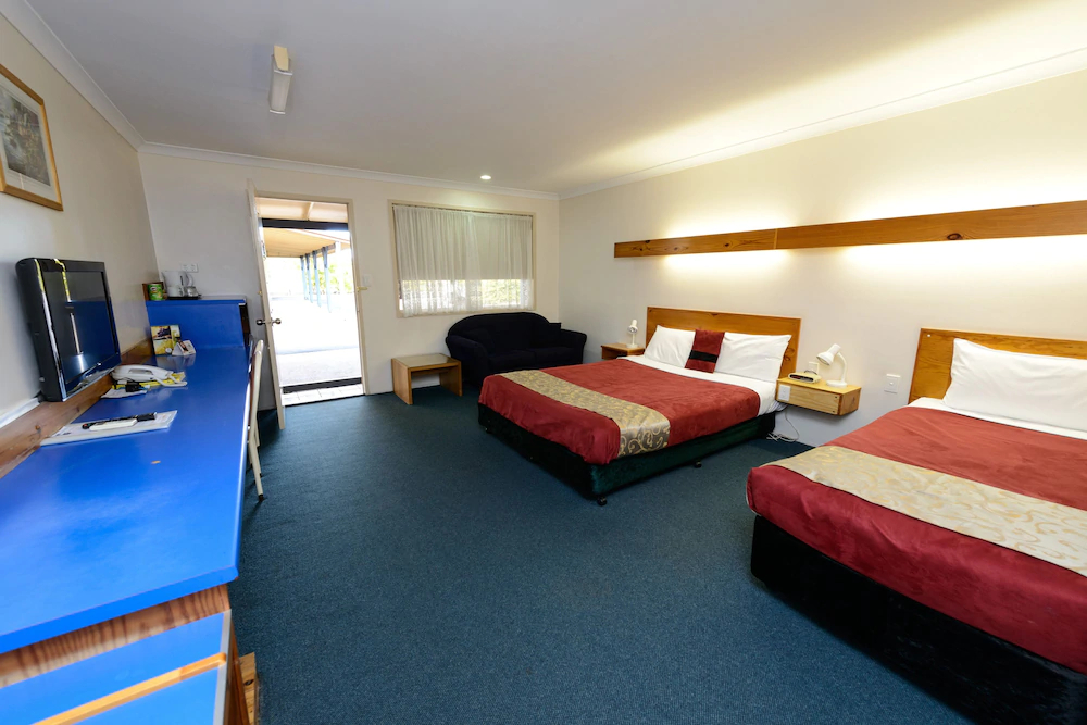Smart Motels Bert Hinkler
