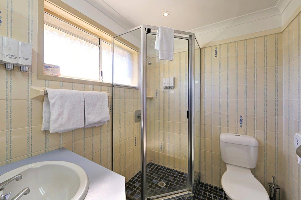 Smart Motels Bert Hinkler