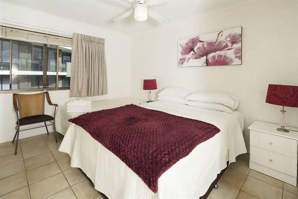 Burleigh Palms Holiday Apartments