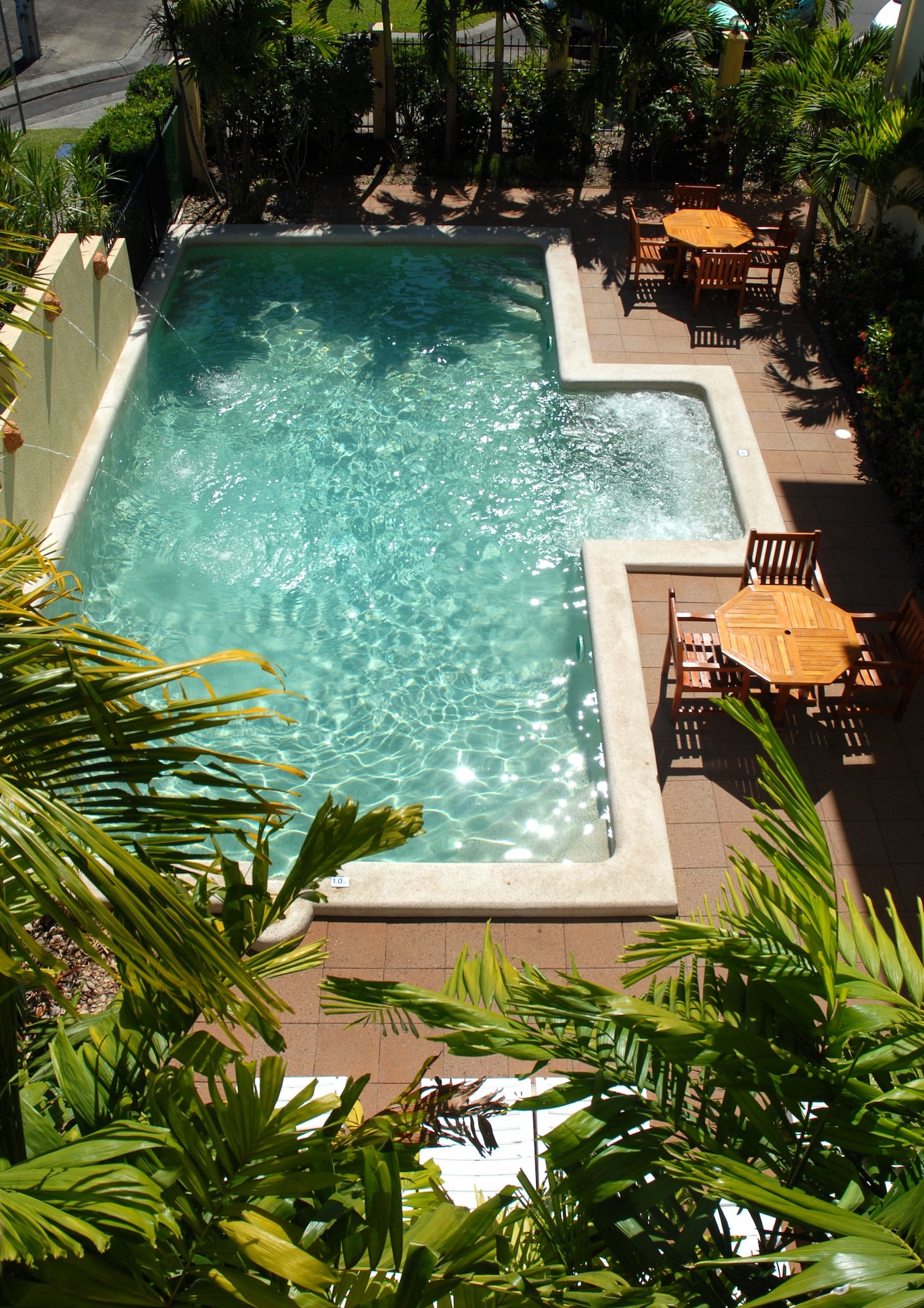 Bay Village Tropical Retreat
