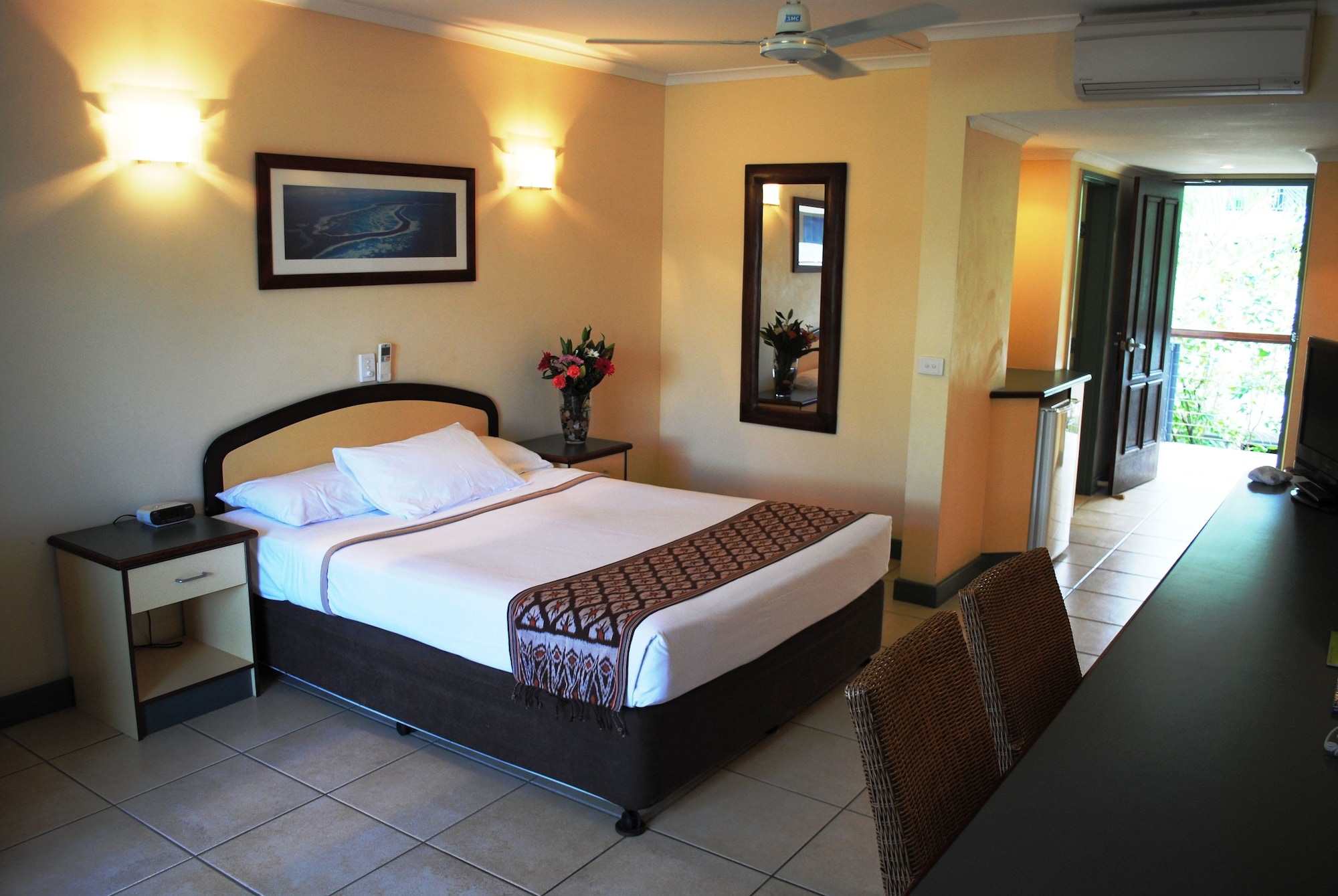 Bay Village Tropical Retreat
