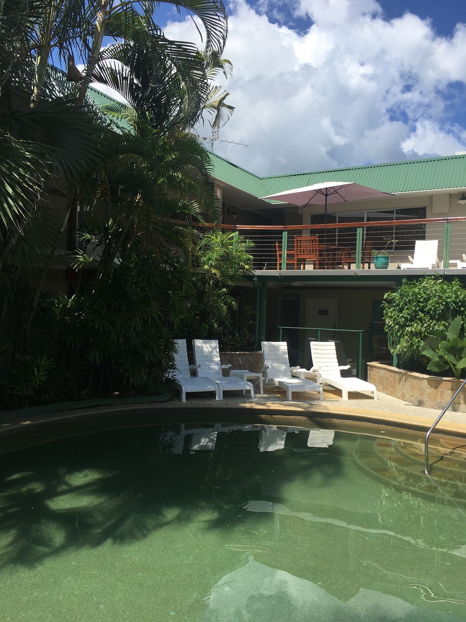 Bay Village Tropical Retreat