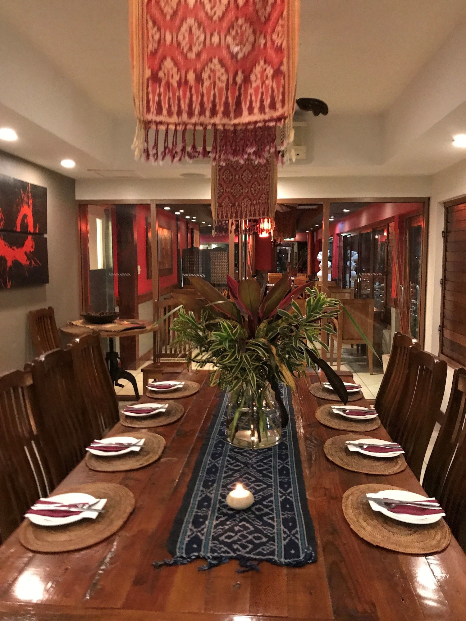 Bay Village Tropical Retreat
