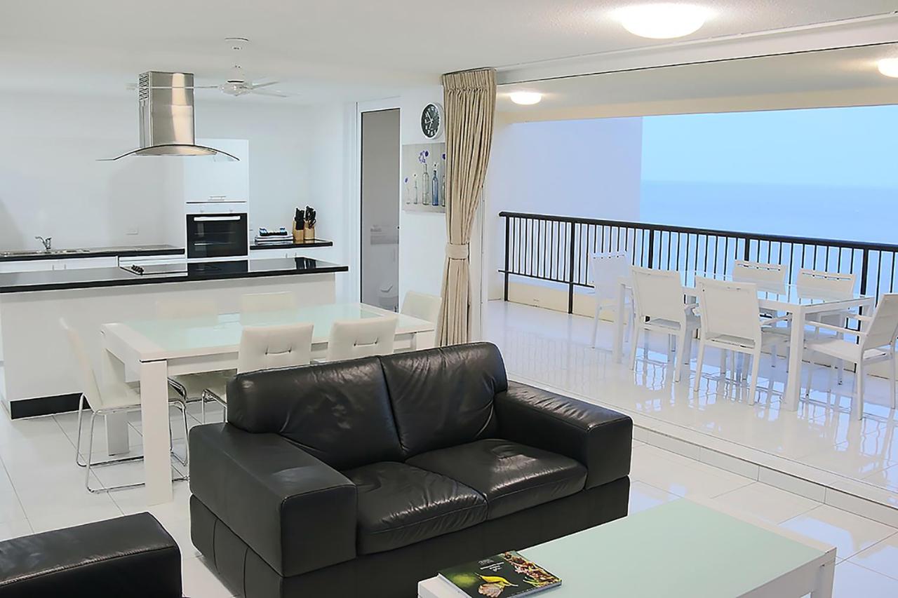 Cairns Aquarius Holiday Apartments