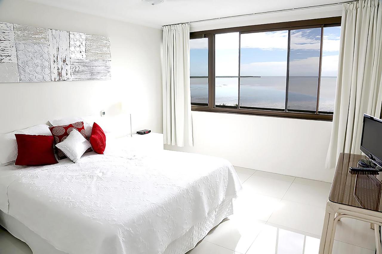 Cairns Aquarius Holiday Apartments