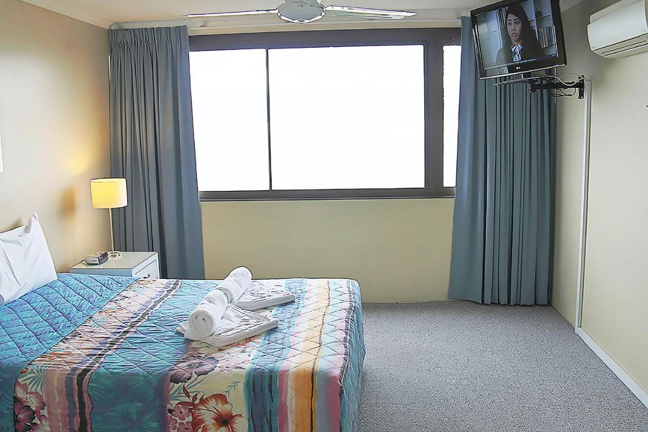 Cairns Aquarius Holiday Apartments