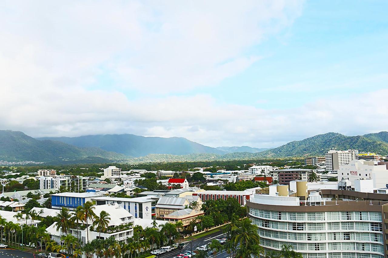 Cairns Aquarius Holiday Apartments