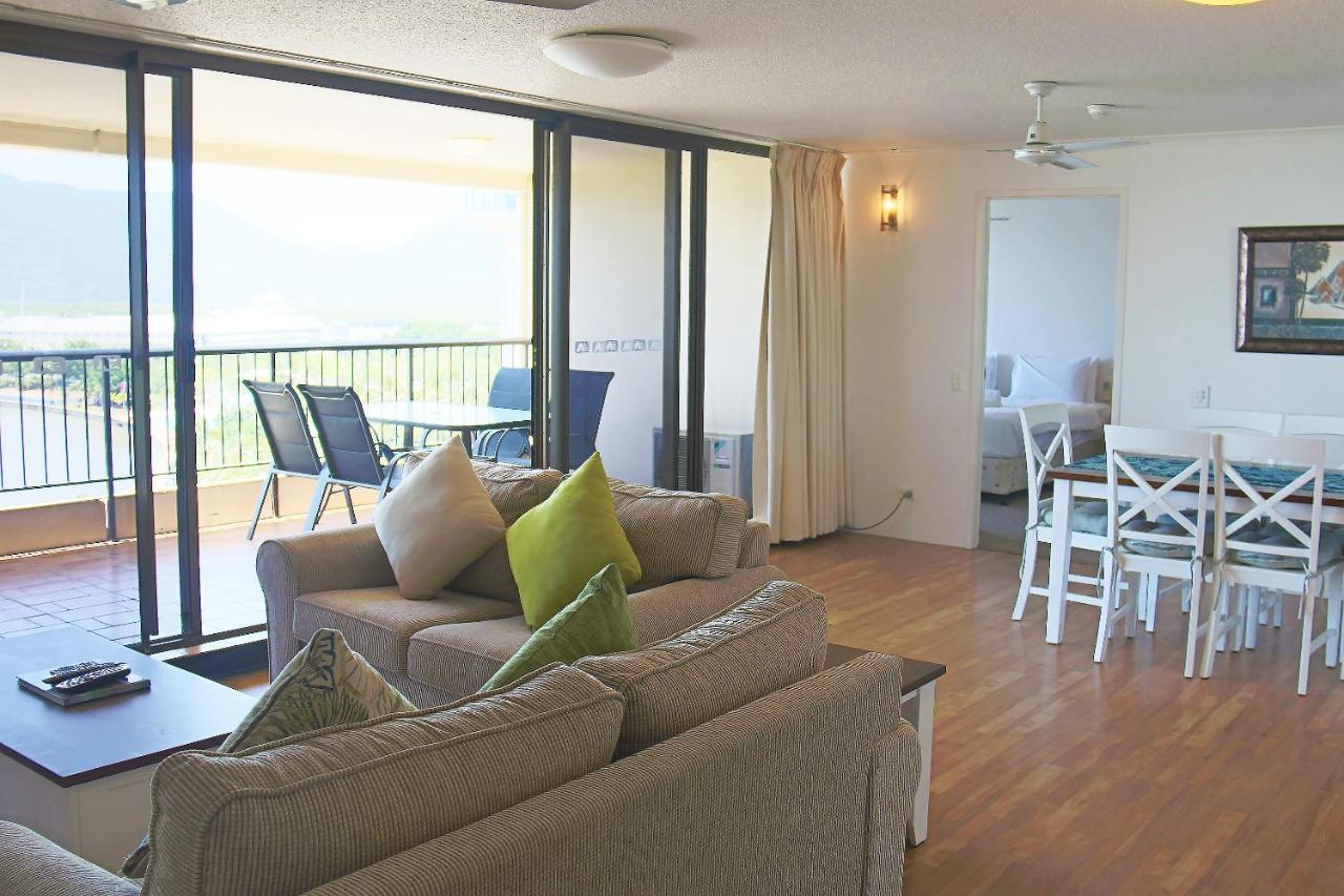 Cairns Aquarius Holiday Apartments