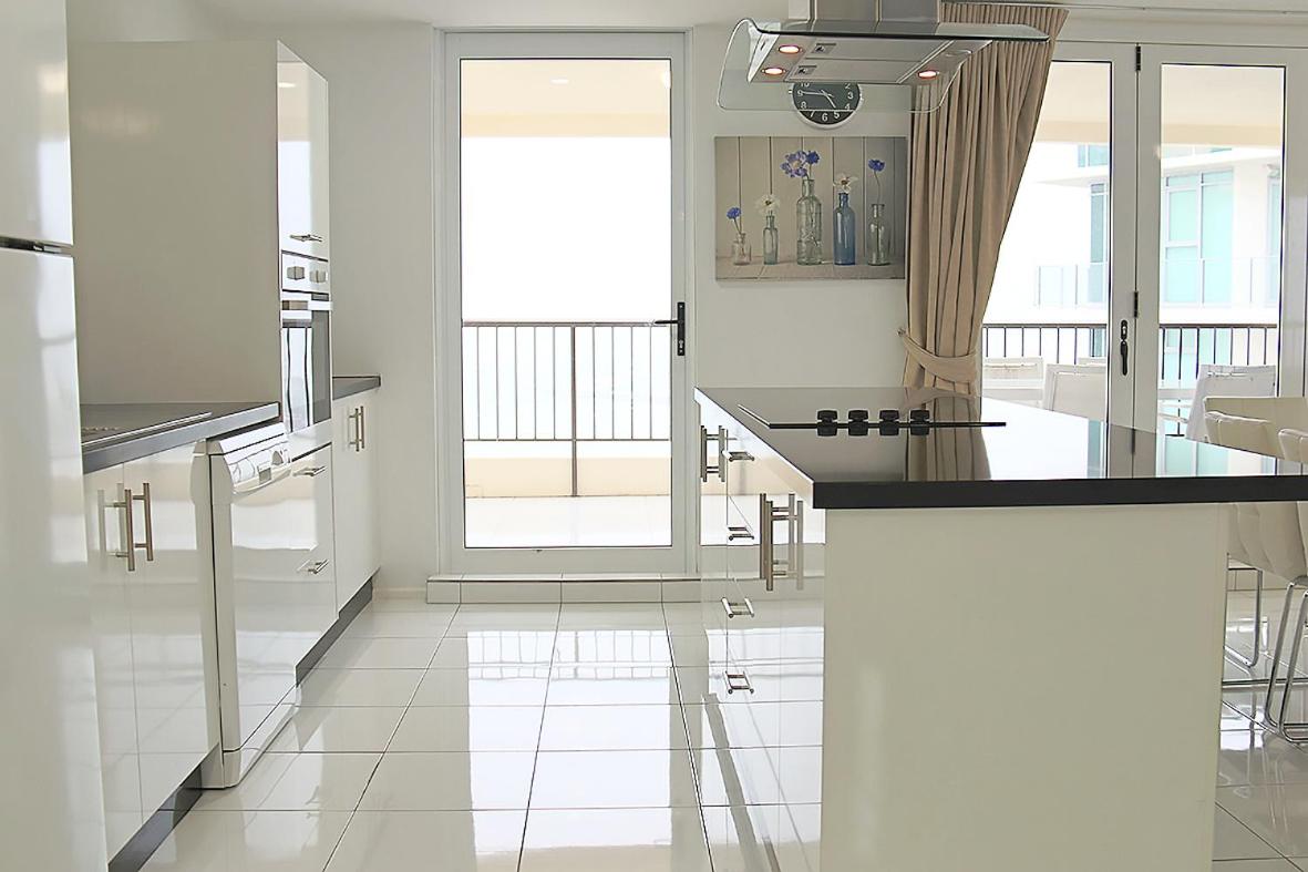 Cairns Aquarius Holiday Apartments