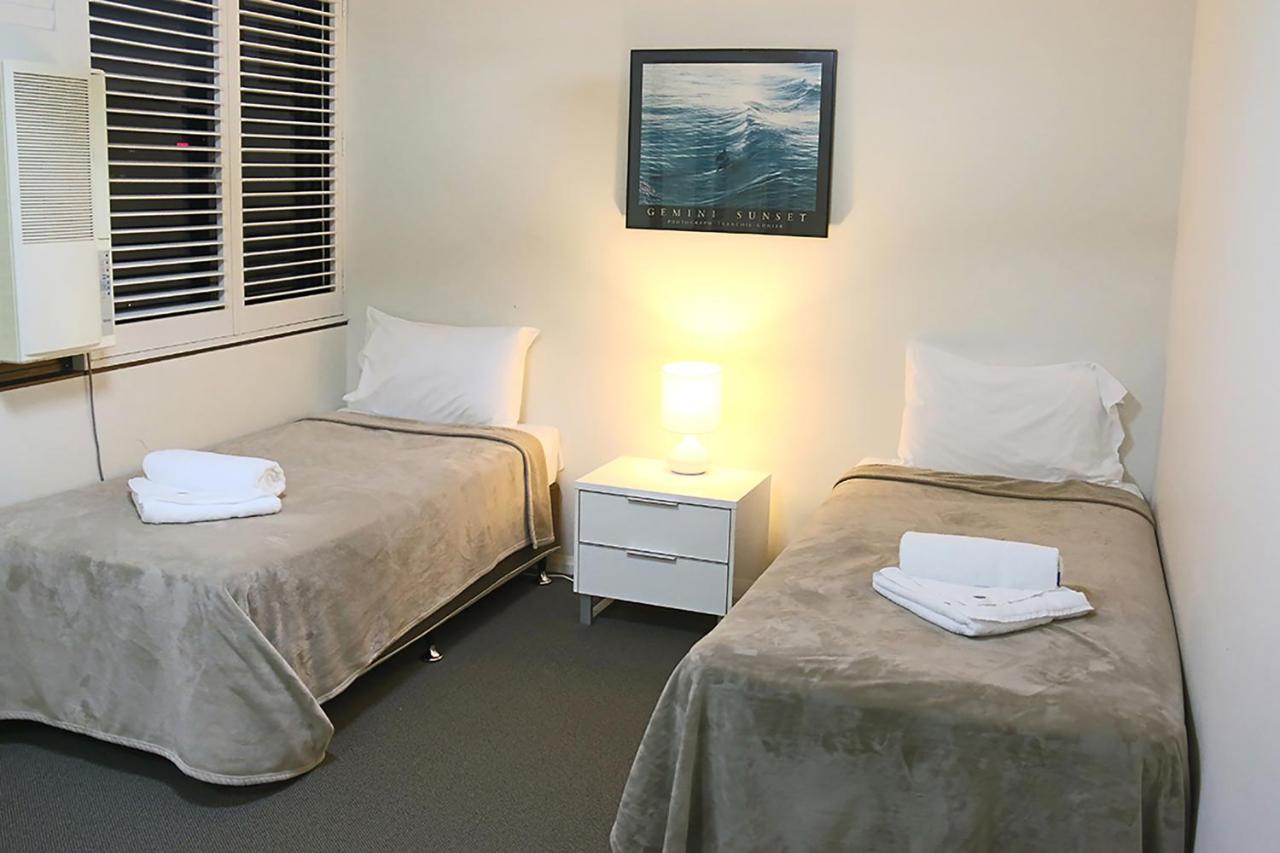 Cairns Aquarius Holiday Apartments