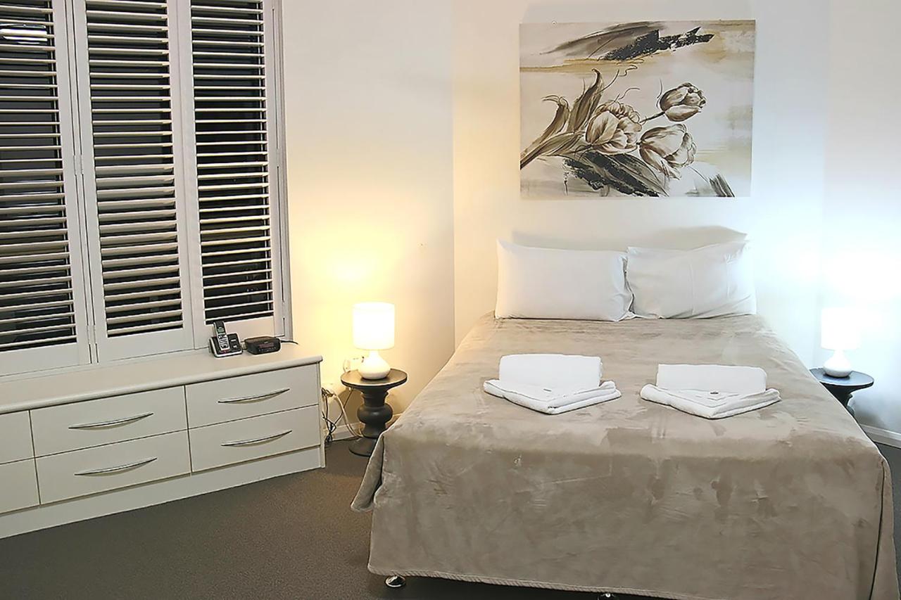 Cairns Aquarius Holiday Apartments