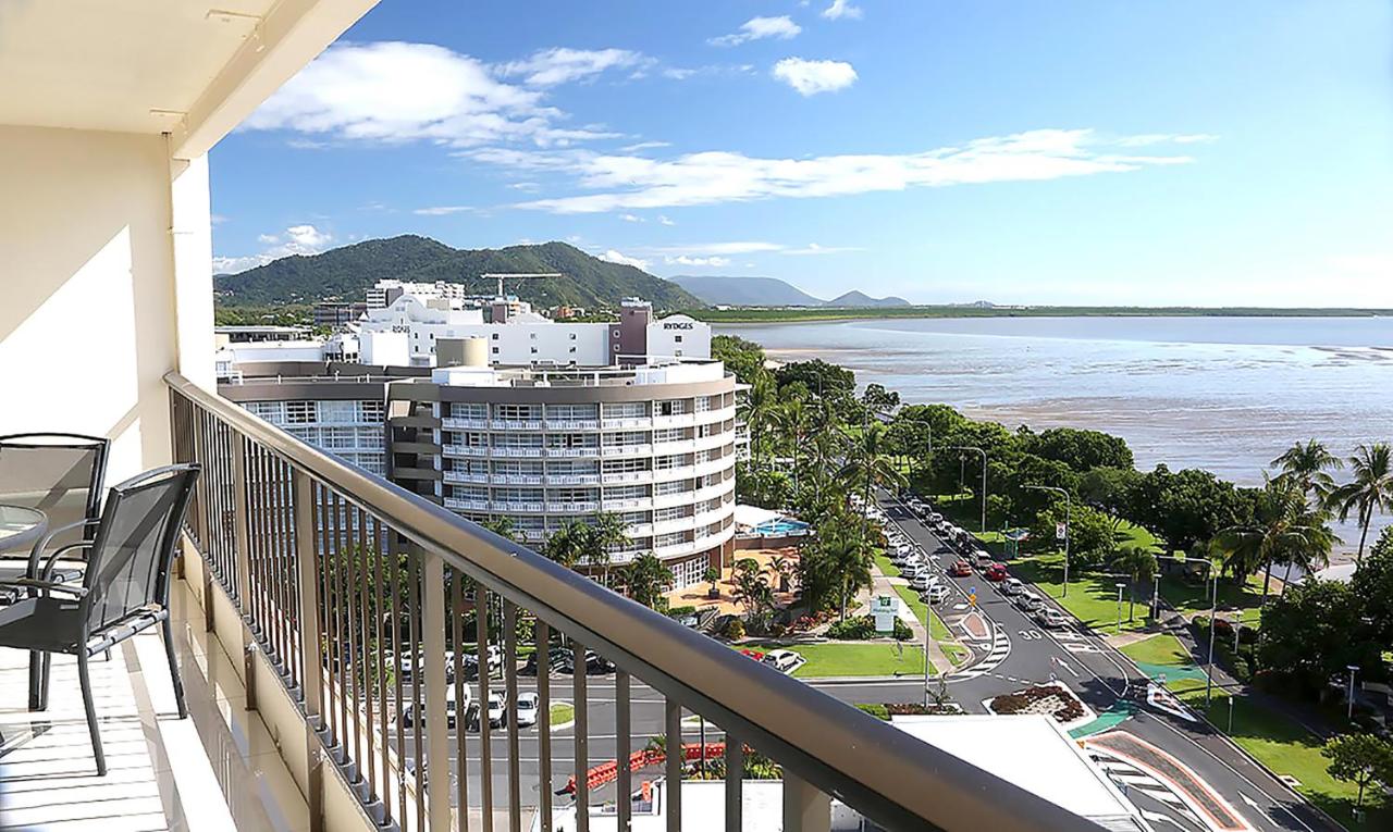 Cairns Aquarius Holiday Apartments