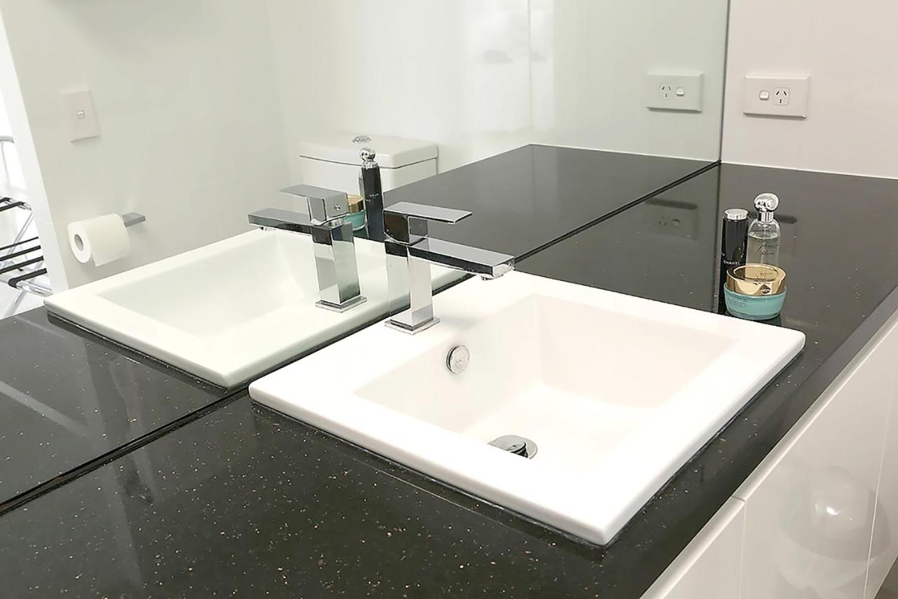 Cairns Aquarius Holiday Apartments