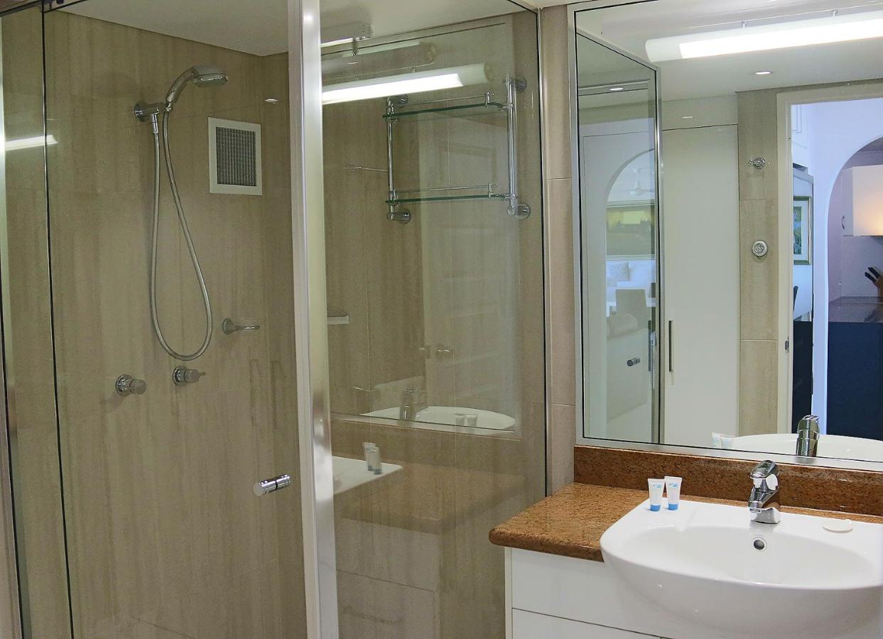 Cairns Aquarius Holiday Apartments