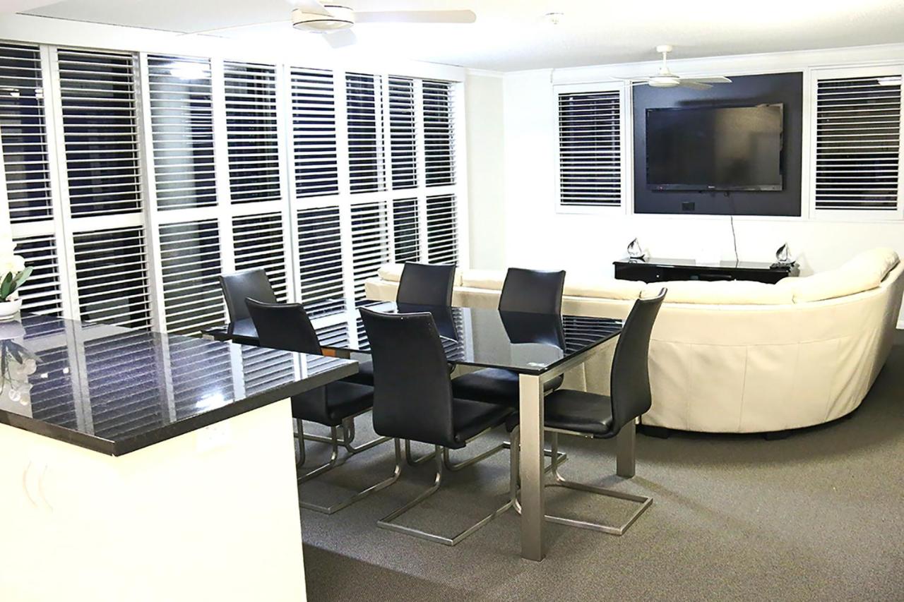 Cairns Aquarius Holiday Apartments