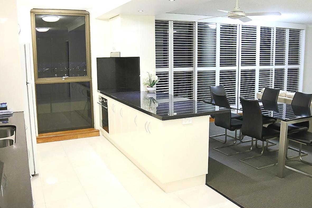 Cairns Aquarius Holiday Apartments