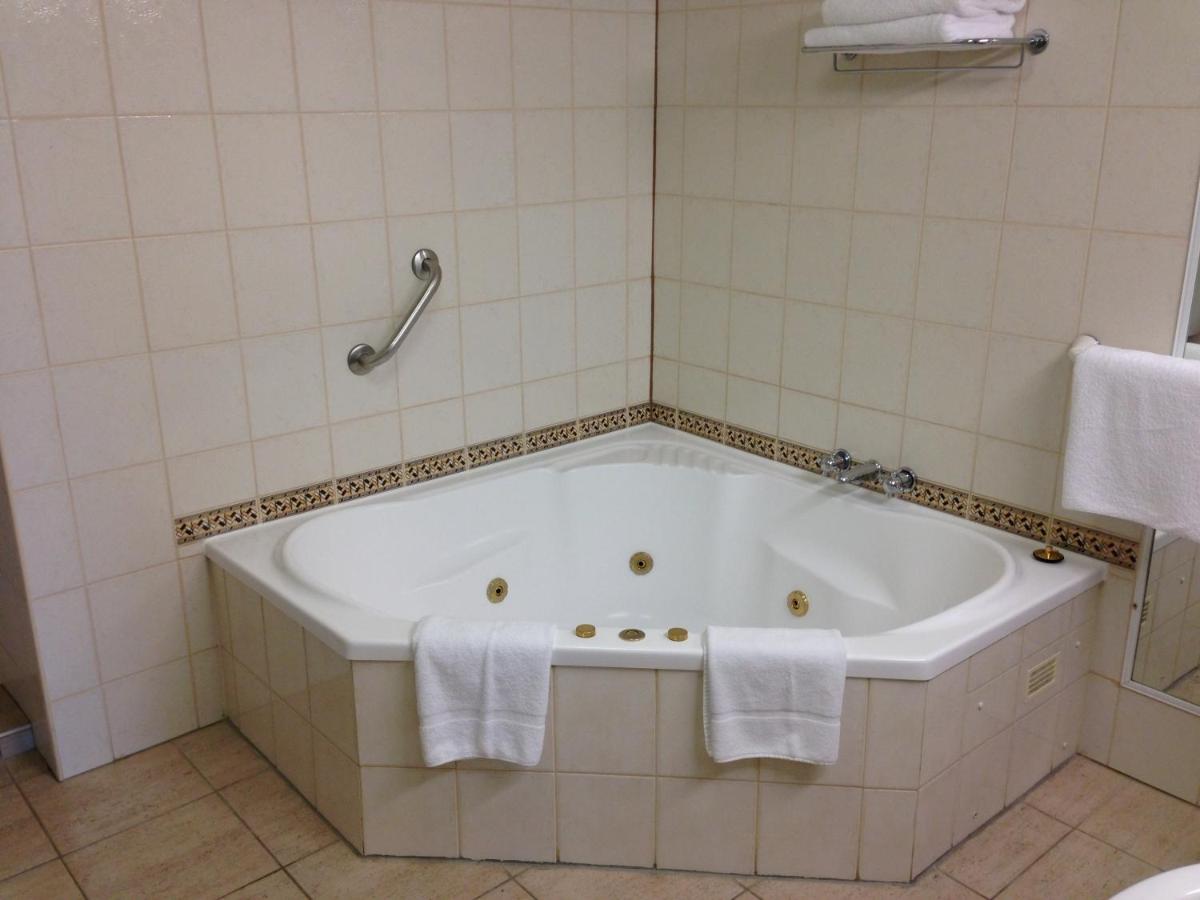 Cairns Sheridan Hotel & Conference Centre