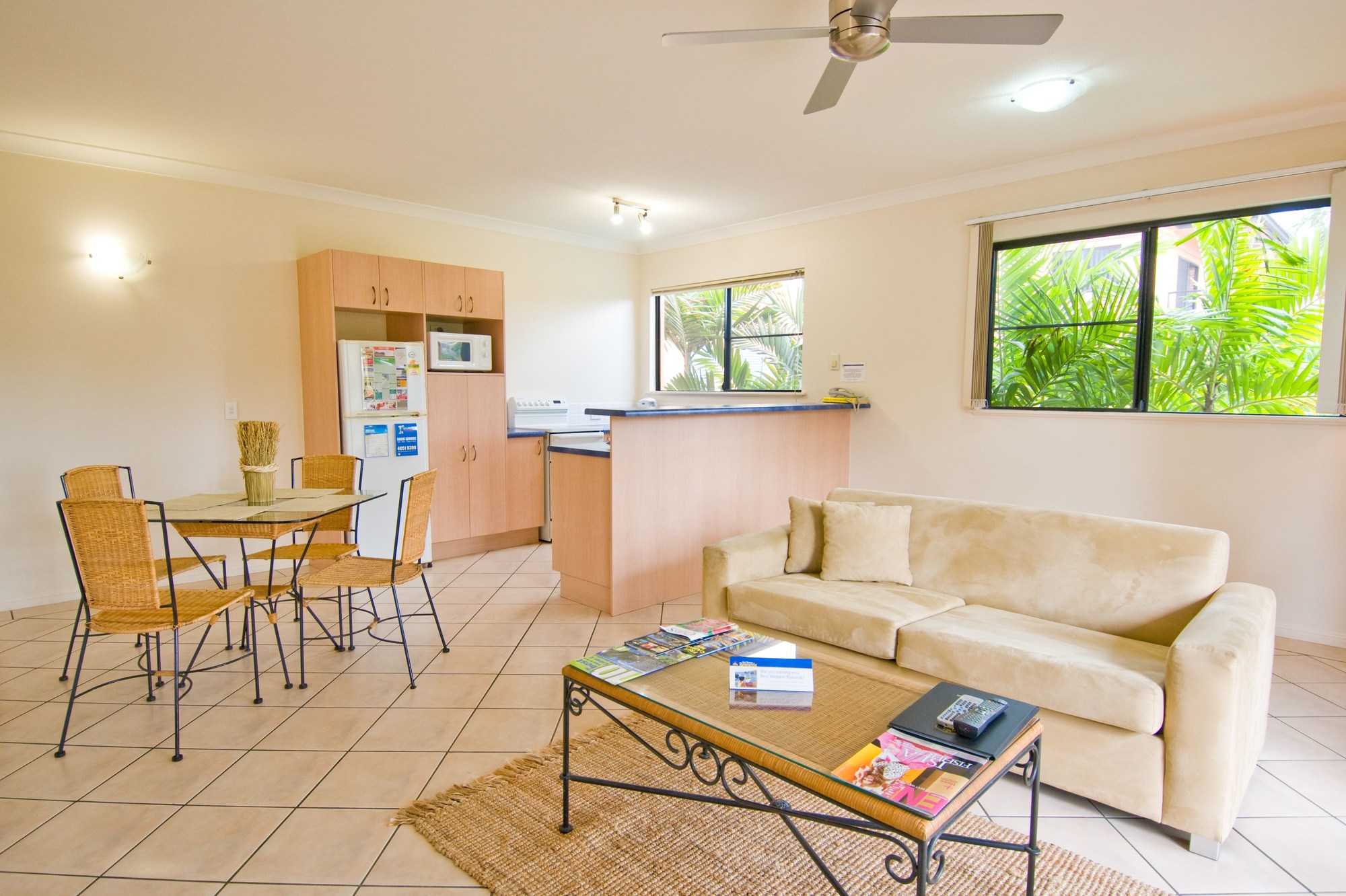 Central Plaza Apartments Hotel