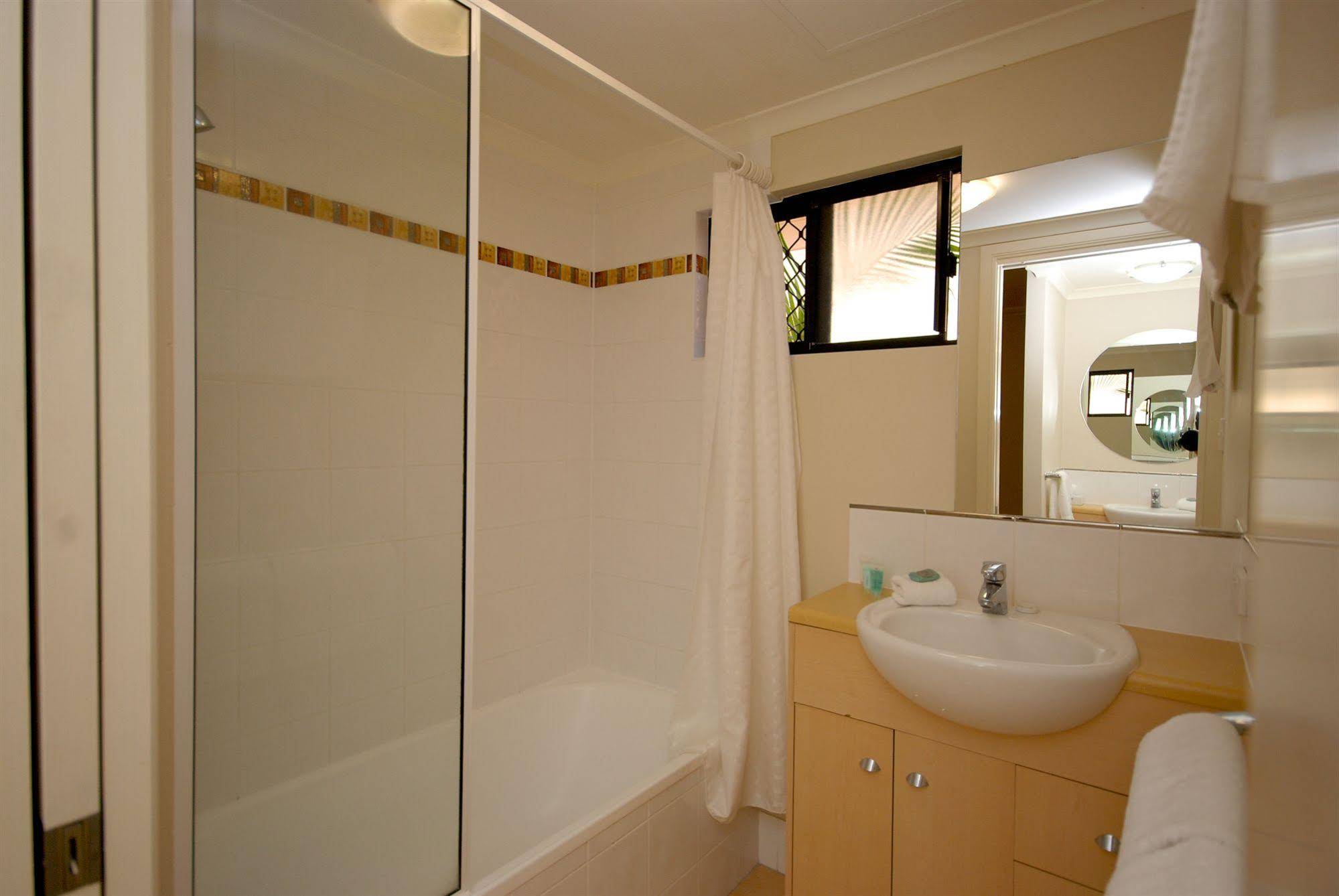 City Plaza Apartments