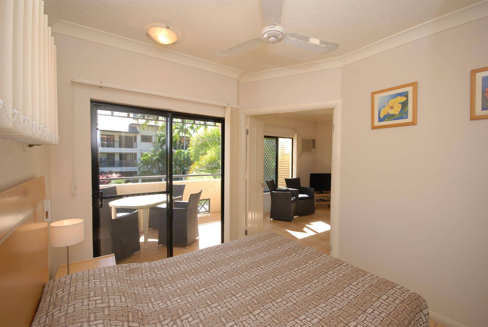 City Plaza Apartments