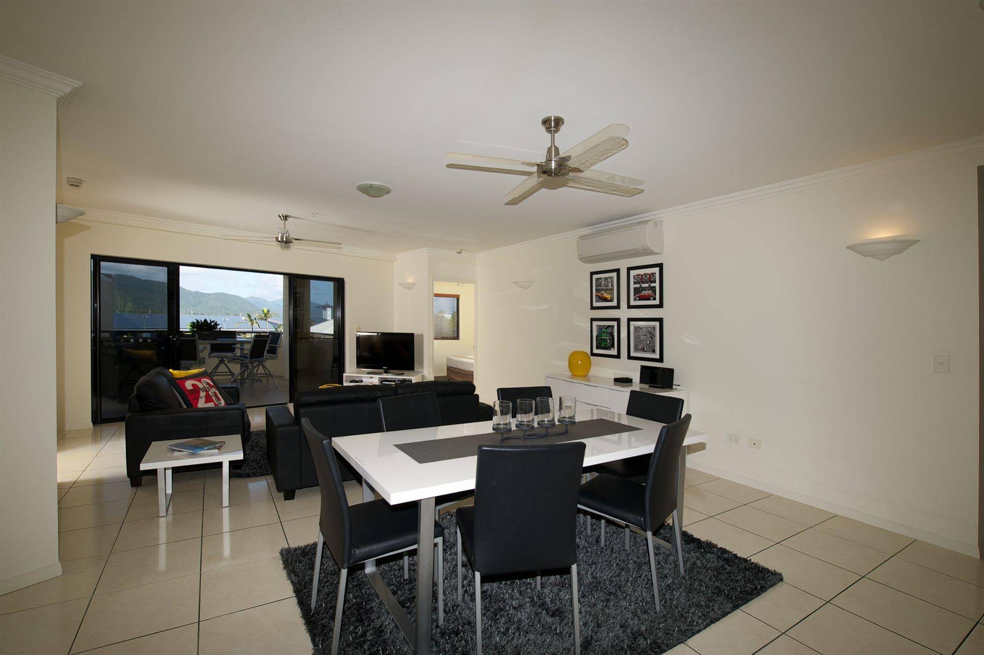 Jack and Newell Cairns Holiday Apartments