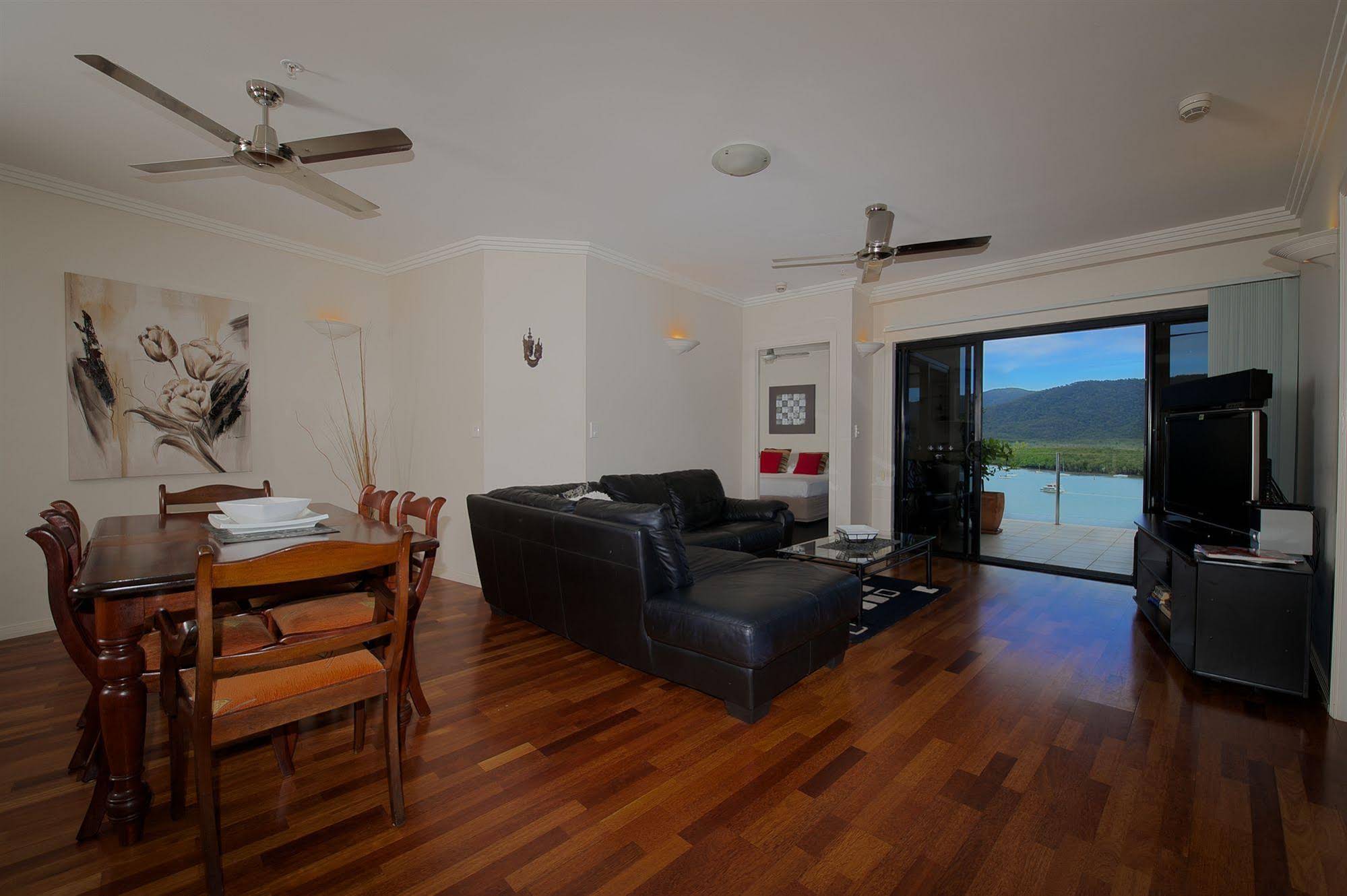 Jack and Newell Cairns Holiday Apartments