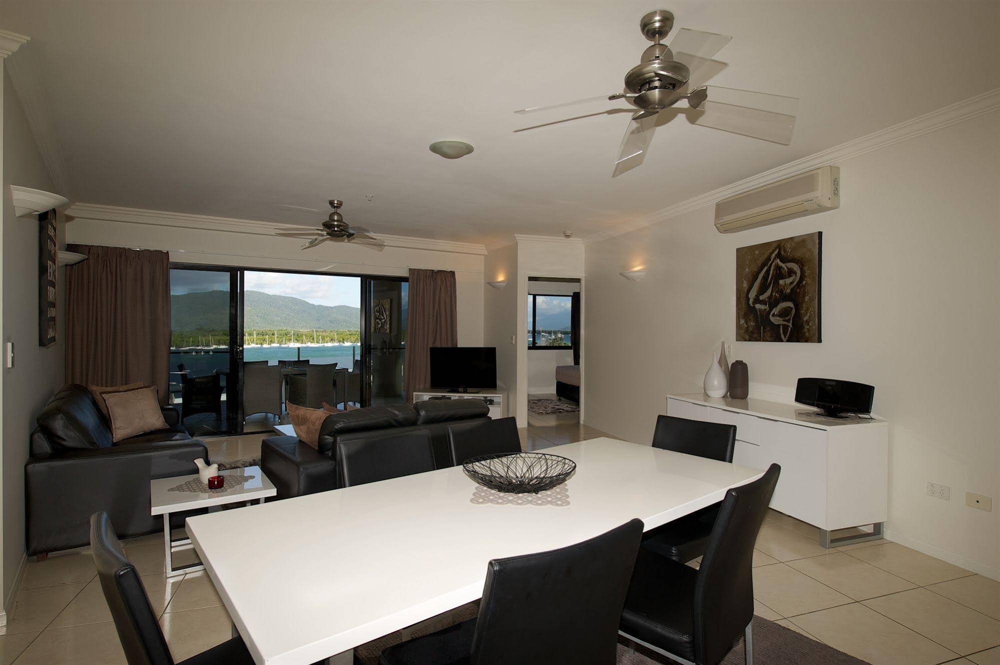 Jack and Newell Cairns Holiday Apartments