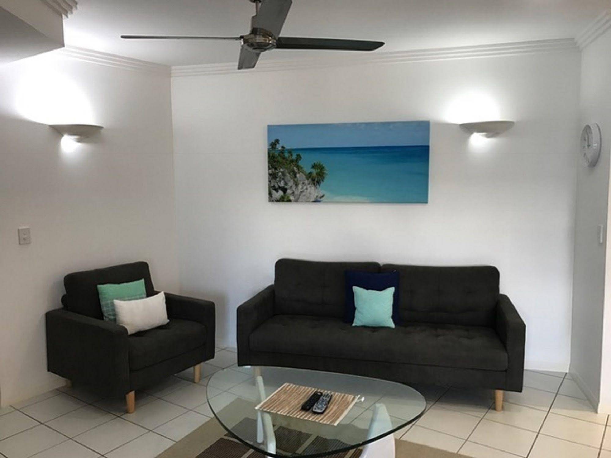 Jack and Newell Cairns Holiday Apartments