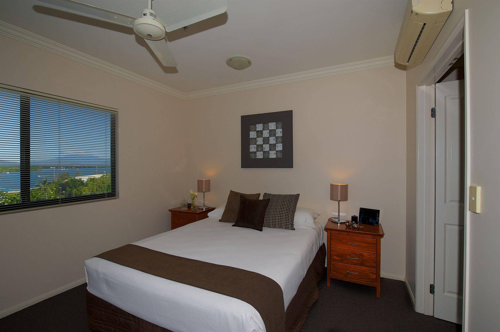 Jack and Newell Cairns Holiday Apartments