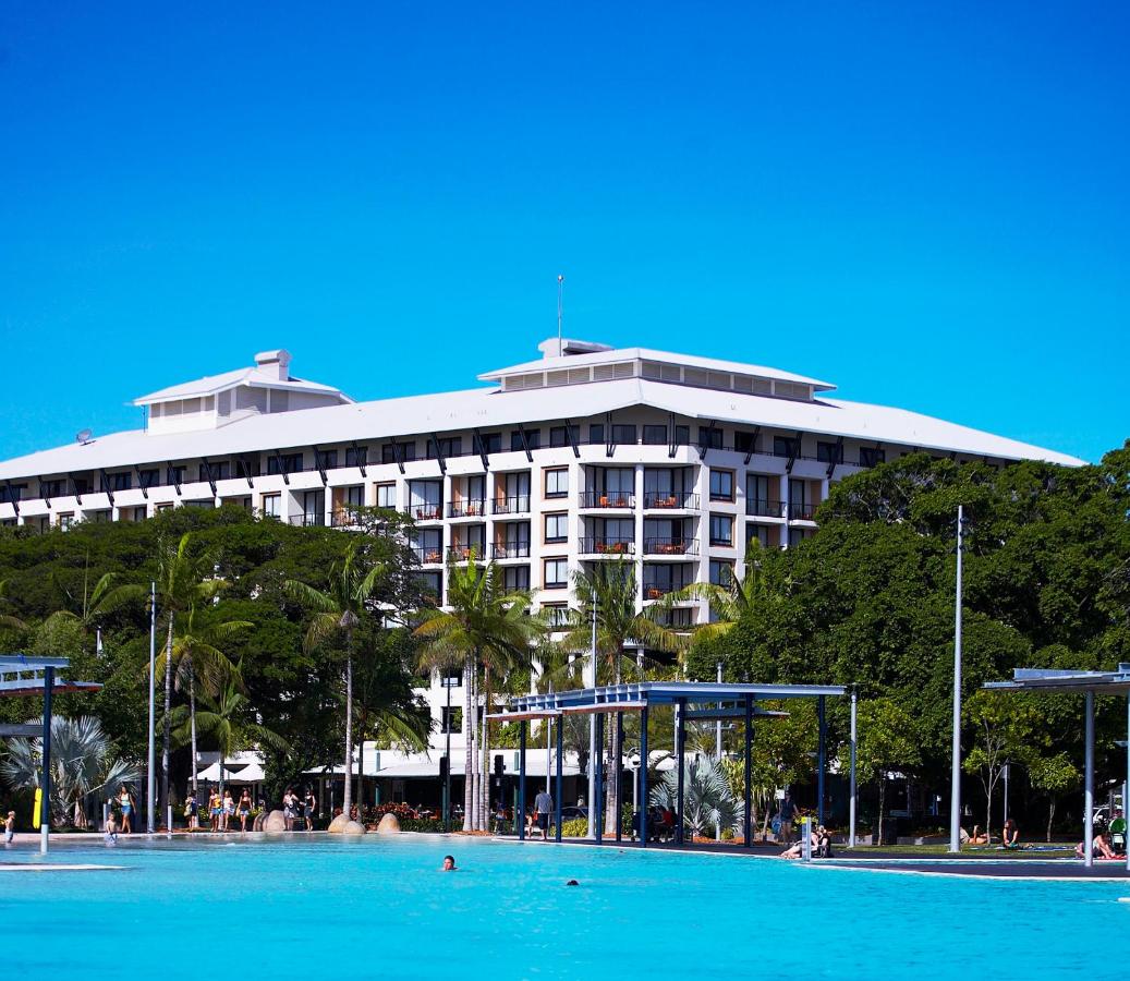 Mantra Esplanade Cairns
